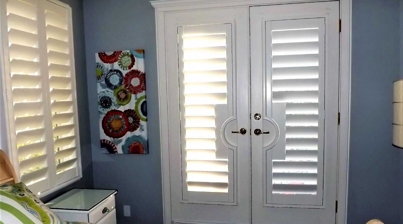 French door in a bedroom